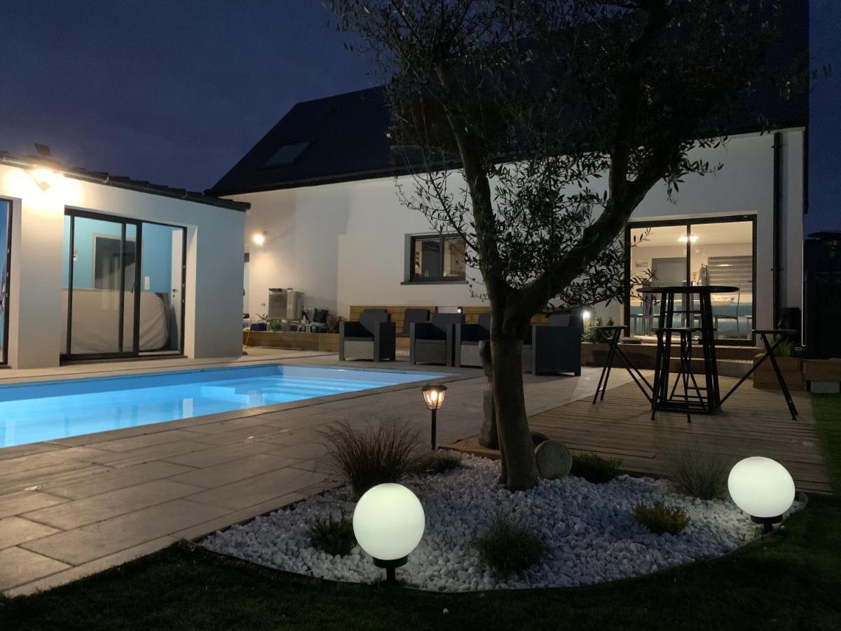 Maison 10 Pers En Bord De Mer Avec Piscine Chauffee Toute L'Annee, Spa Et Hamman Surzur Екстериор снимка