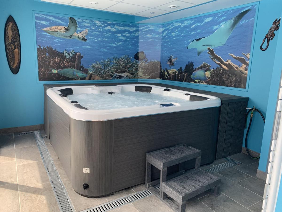 Maison 10 Pers En Bord De Mer Avec Piscine Chauffee Toute L'Annee, Spa Et Hamman Surzur Екстериор снимка